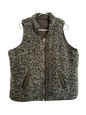 Maurices Reversible Vest Full Zip Size 0 Hunter Green Fleece Quilted Pockets EUC